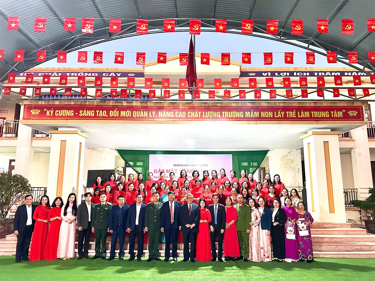 Kỷ niệm Ngày Nhà giáo Việt Nam 20/11 và khánh thành công trình “Mái vòm” tại Trường Mầm non Vôi số 2