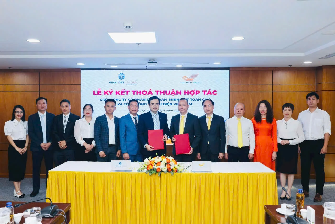 Lễ ký kết thỏa thuận hợp tác giữa Bưu điện Việt Nam và Tập đoàn Minh Việt Toàn Cầu