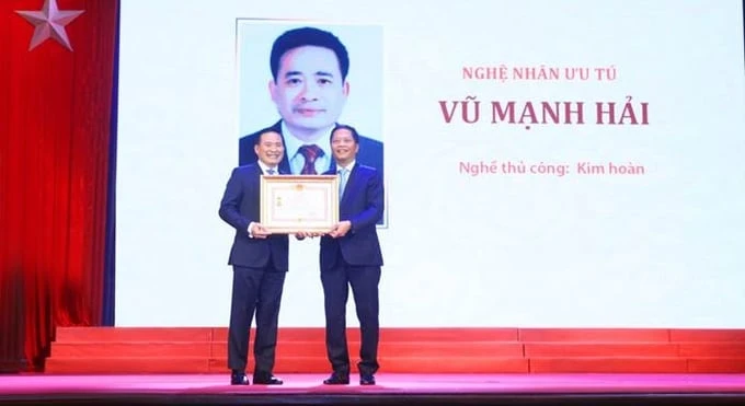 “Chủ vàng” Bảo tín Mạnh Hải 5 lần liên tiếp trúng cử đại biểu HĐND TP.Hà Nội có sự nghiệp thế nào?