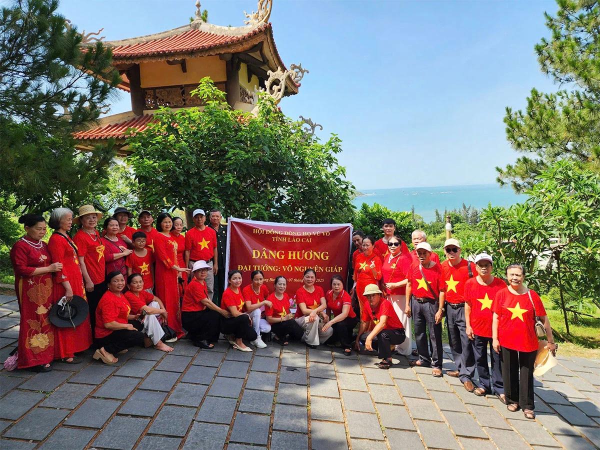 Hành trình về nguồn, tri ân và giao lưu đồng tộc của HĐDH Vũ - Võ tỉnh Lào Cai