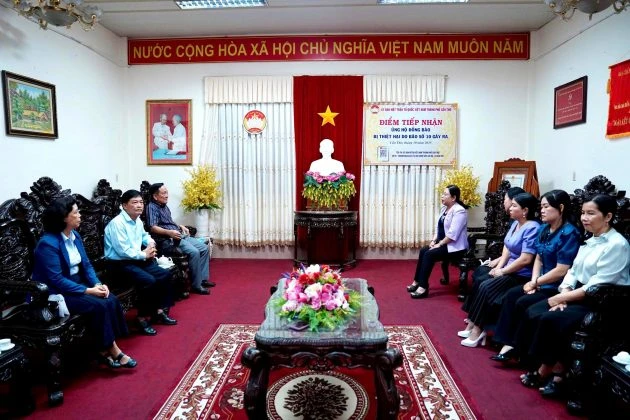 Bệnh viện đa khoa Hòa Hảo - Medic cần thơ ủng hộ 300 triệu đồng giúp đồng bào khắc phục hậu quả bão số 10 (Bualoi)