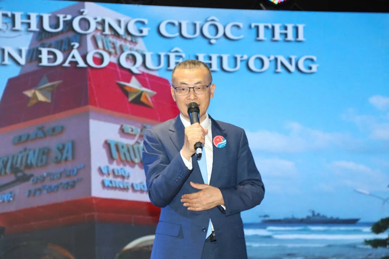 CLB Trường Sa Châu Âu tổ chức lễ trao giải cuộc thi “Viết - vẽ về biển đảo quê hương”